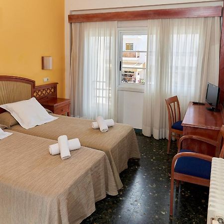 Hostal Illes Pitiüses Sant Ferran de Ses Roques Exterior foto
